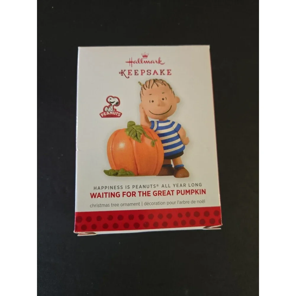 Hallmark Happiness is Peanuts 